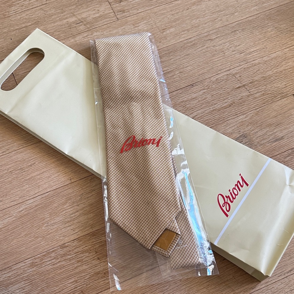 Brioni Elegant Bronze Patterned Tie